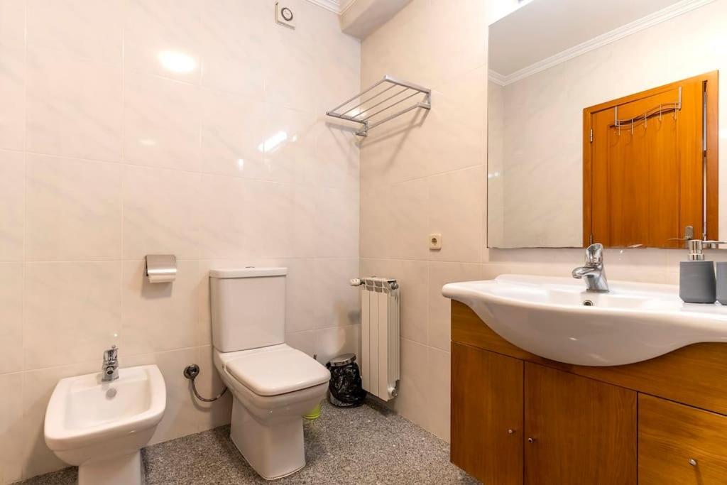 Pereira'S Apartment- Free Garage Авейру Экстерьер фото